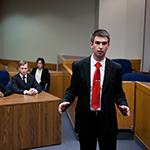 学生 hold a mock trial.